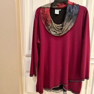 Parsley & Sage Magenta Tunic with Black & Gray Accents